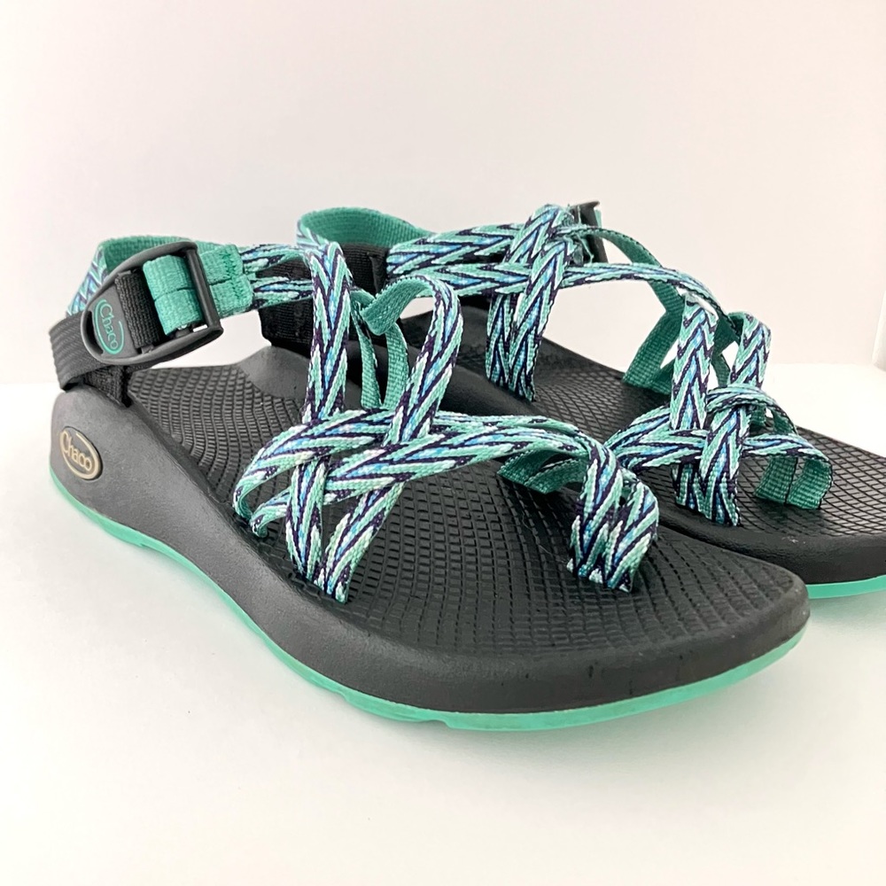Chaco Sandals Women's Size 6, Blue Green multicolor Toe Thong Sandals